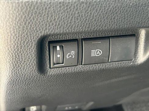 Certified 2022 Toyota RAV4 LE image 24