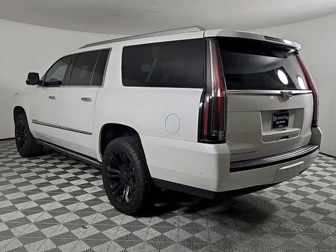 Used 2018 Cadillac Escalade ESV Premium Luxury AWD/4WD image 6