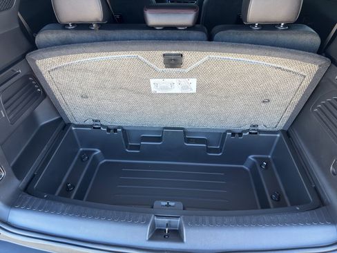 Used 2025 Chevrolet Traverse Z71 w/ Driver Confidence Package image 47