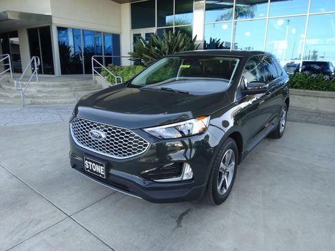 Used 2023 Ford Edge SEL w/ Convenience Package AWD/4WD image 3