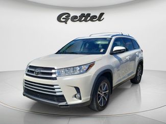 Used 2019 Toyota Highlander XLE AWD/4WD video 1