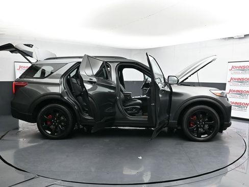 Used 2020 Ford Explorer ST w/ ST Street Pack image 27