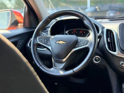 Used 2020 Chevrolet Equinox LT w/ Driver Convenience Package FWD image 22