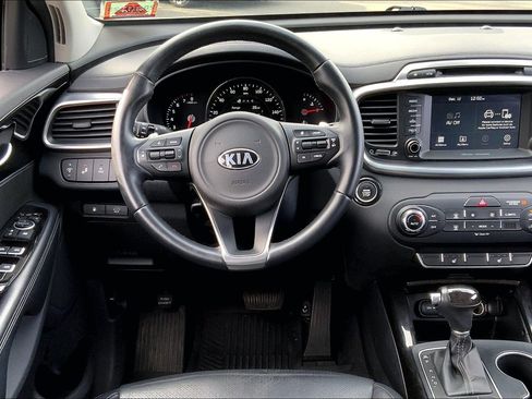 Used 2017 Kia Sorento EX w/ EX Premium Package image 7