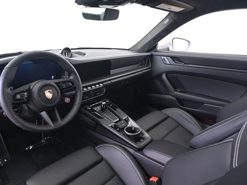 Certified 2025 Porsche 911 Carrera GTS image 25
