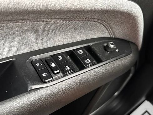 Used 2024 Jeep Compass Latitude AWD/4WD image 17