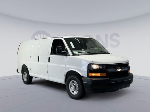 New 2025 Chevrolet Express 2500 w/ Driver Convenience Package image 18