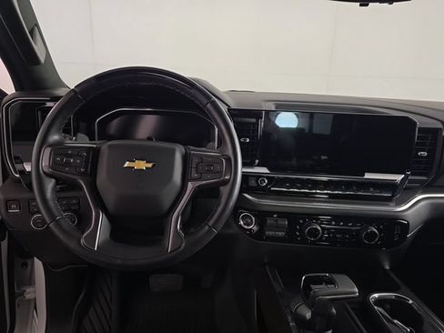 Used 2025 Chevrolet Silverado 1500 High Country w/ Technology Package AWD/4WD image 14
