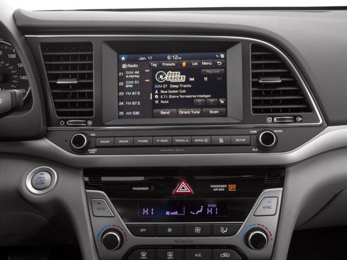 Used 2017 Hyundai Elantra Limited FWD image 7