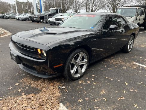 Used 2015 Dodge Challenger SXT w/ Super Sport Group (SS/T) image 5