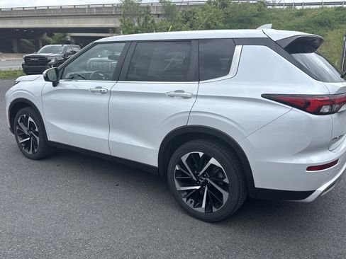 Used 2022 Mitsubishi Outlander SE AWD/4WD image 5