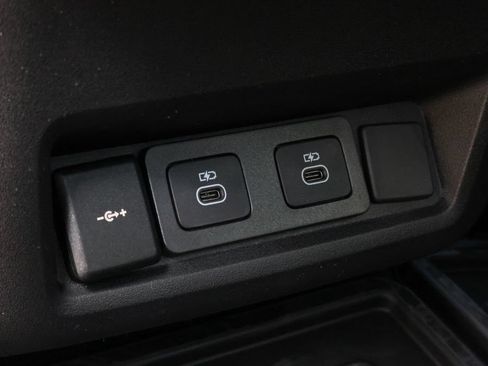New 2026 Land Rover Discovery Limited Edition AWD/4WD image 12