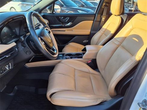 Certified 2022 Lincoln Corsair Reserve w/ Equipment Group 201A image 5