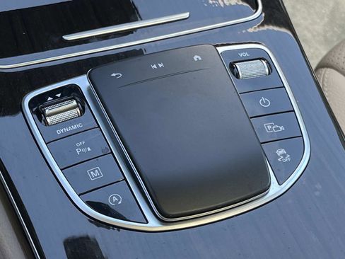 Certified 2021 Mercedes-Benz GLC 300 image 32