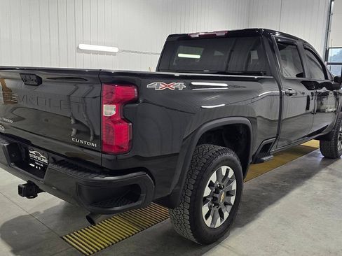 Used 2024 Chevrolet Silverado 2500 Custom w/ Custom Convenience Package AWD/4WD image 5