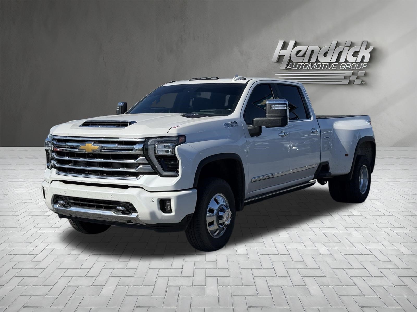 Used 2025 Chevrolet Silverado 3500 High Country w/ High Country Premium Package AWD/4WD image 5
