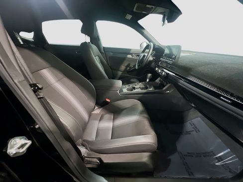Used 2025 Honda Civic Sport image 19