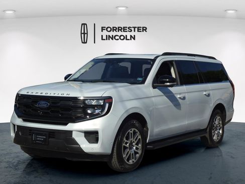 Used 2025 Ford Expedition Max Active AWD/4WD image 7