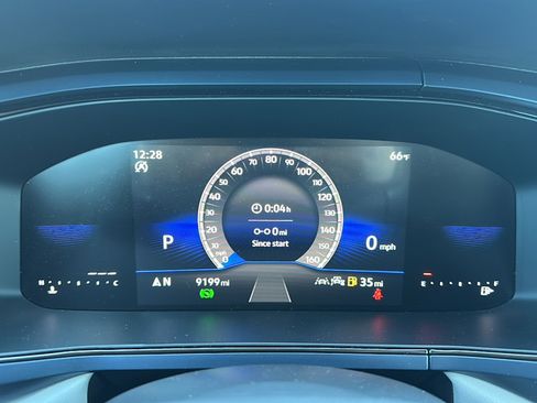 Used 2024 Volkswagen Taos SE w/ MDO Package image 26