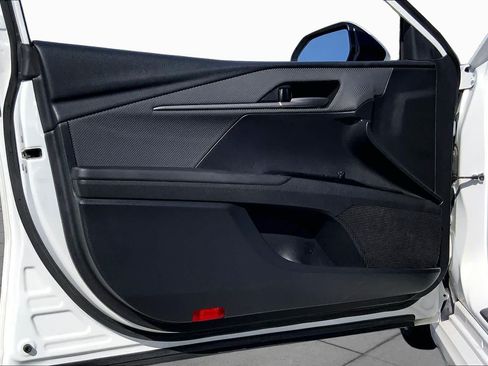 Used 2025 Toyota Camry SE FWD image 21