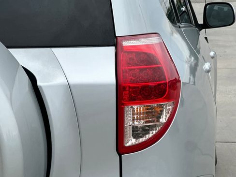 Used 2008 Toyota RAV4 Limited FWD image 32