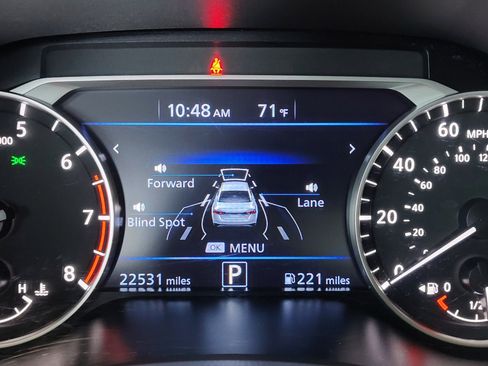 Used 2023 Nissan Altima 2.5 SV FWD image 31