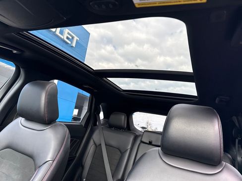 Used 2022 Ford Edge ST-Line image 24