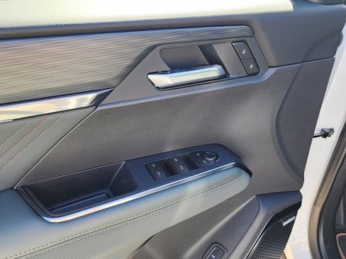 New 2026 GMC Acadia AT4 w/ Super Cruise Package image 14