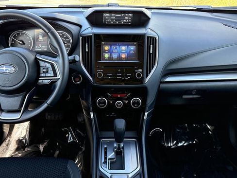 Used 2023 Subaru Forester Premium image 11