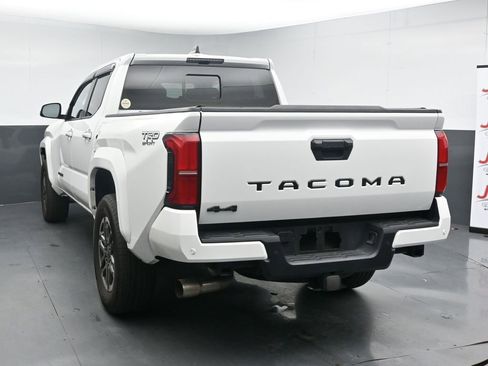 Used 2024 Toyota Tacoma TRD Sport AWD/4WD image 6