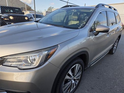 Used 2019 Subaru Ascent Limited image 10
