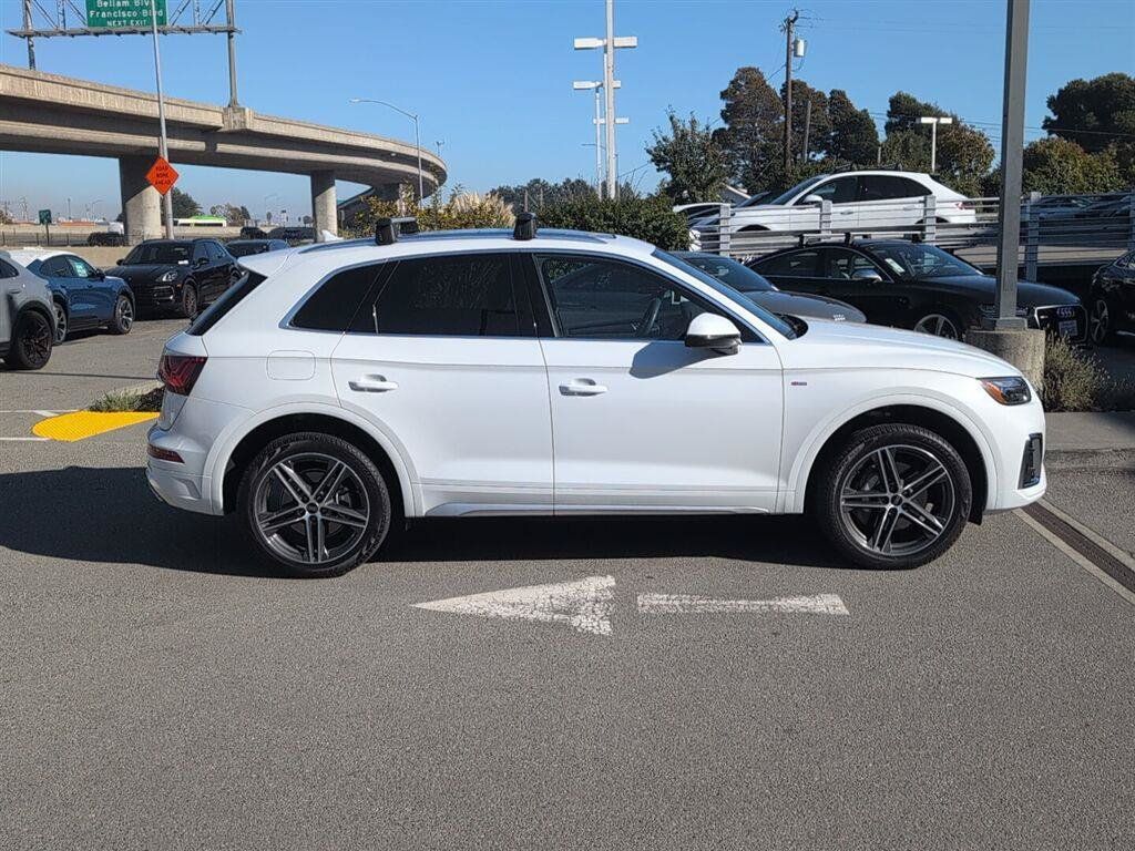 Used 2025 Audi Q5 e Premium AWD/4WD image 5