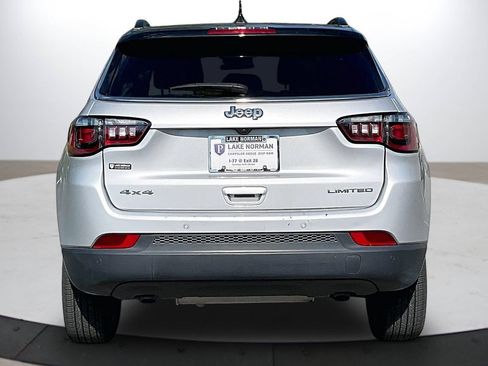 Used 2025 Jeep Compass Limited AWD/4WD image 7