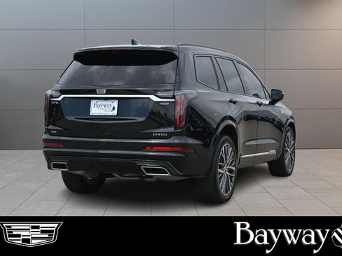Certified 2024 Cadillac XT6 Sport w/ Technology Package AWD/4WD image 5