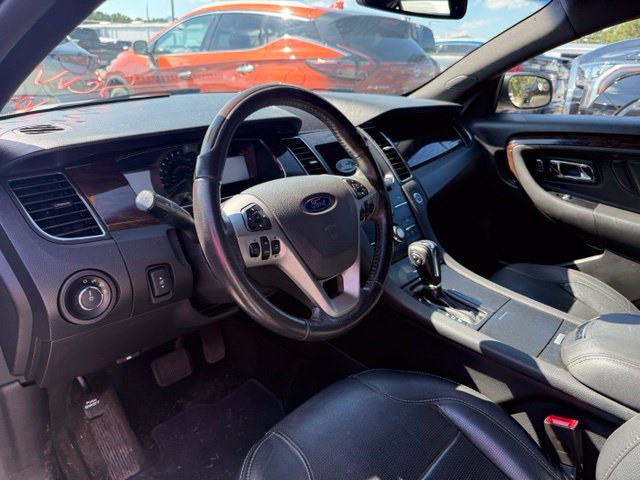Used 2016 Ford Taurus Limited AWD/4WD image 8