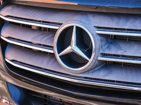Used 2020 Mercedes-Benz Sprinter 3500 w/ Windows All Around Package image 16