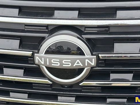 Used 2025 Nissan Rogue Platinum w/ Platinum Premium Package AWD/4WD image 37