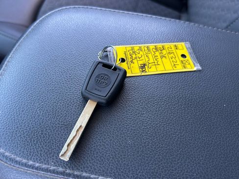 Used 2018 Chevrolet Colorado Z71 RWD image 34