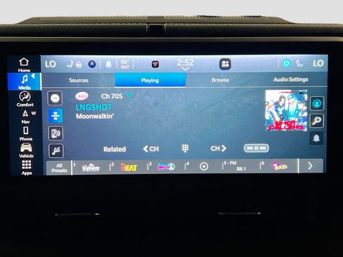 Used 2024 Jeep Wrangler Unlimited Rubicon 4xe image 13