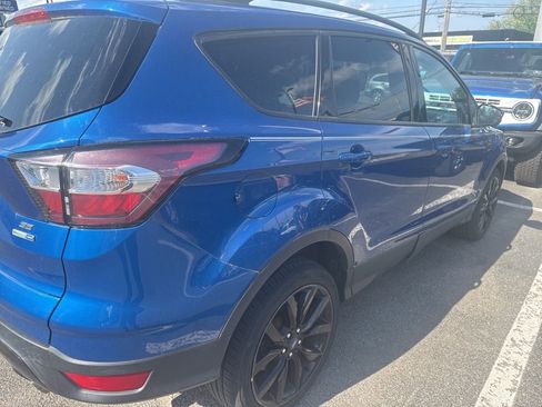 Used 2018 Ford Escape SE w/ SE Sport Appearance Package AWD/4WD image 10
