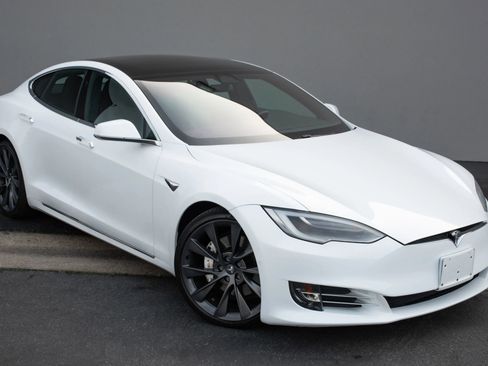 Used 2020 Tesla Model S Long Range image 6