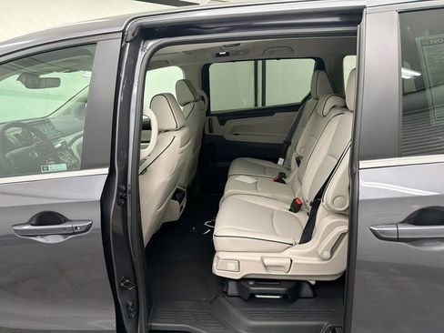 New 2026 Honda Odyssey Touring image 23
