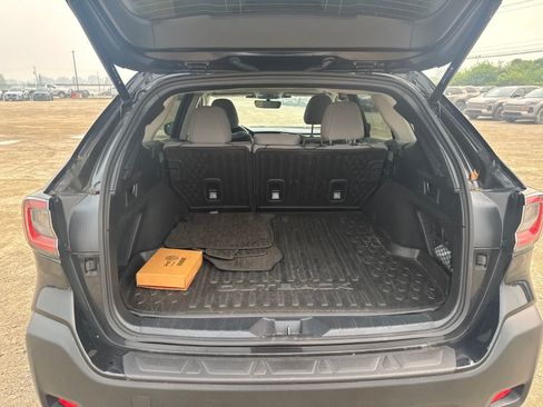 Used 2024 Subaru Outback Premium AWD/4WD image 9