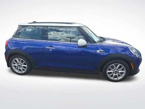 Used 2019 MINI Cooper 2-Door Hardtop FWD image 4