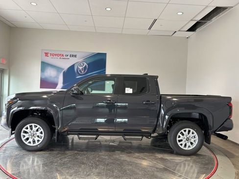 New 2026 Toyota Tacoma SR5 AWD/4WD image 3