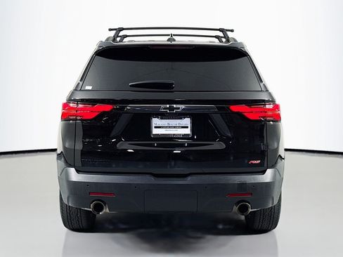 Used 2022 Chevrolet Traverse RS w/ LPO, 'HIT The Road' Package FWD image 3