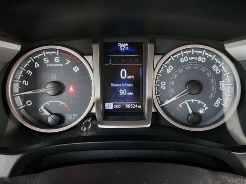 Used 2016 Toyota Tacoma SR5 w/ SR5 Appearance Package (SN) AWD/4WD image 37