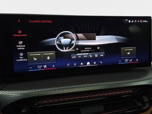 New 2026 BMW 330i xDrive Sedan w/ M Sport Package image 24