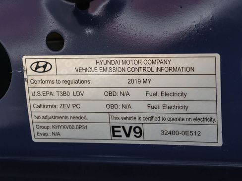 Used 2019 Hyundai Ioniq Electric FWD image 28