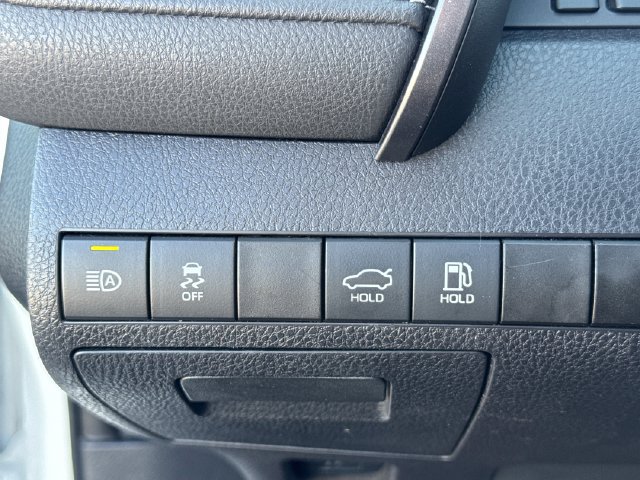 Used 2019 Toyota Camry SE FWD image 30